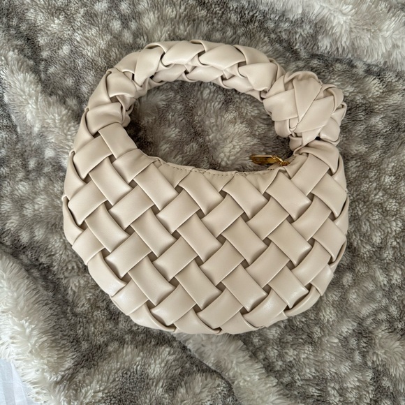 Urban Expressions Nadia Braided Bag - Picture 1 of 3
